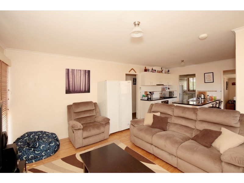 52 Ziegler Avenue, Kooringal NSW 2650