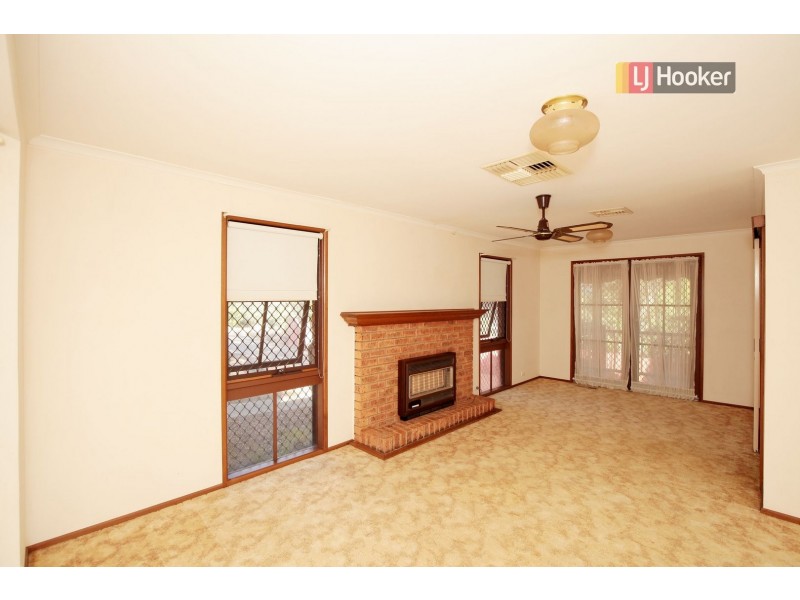 1 Jamie Place, Tolland NSW 2650