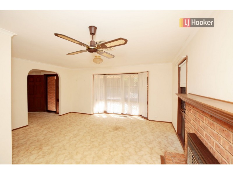 1 Jamie Place, Tolland NSW 2650