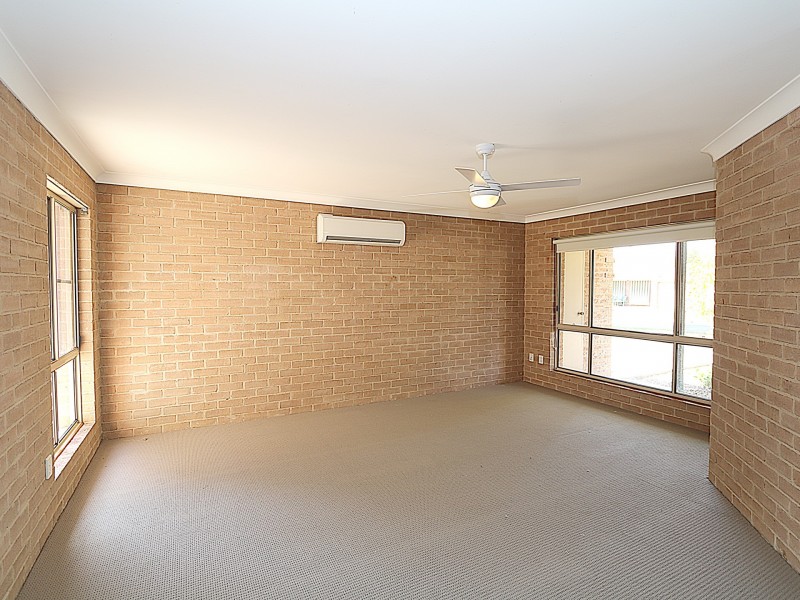 19 O’Connor Street, Tolland NSW 2650