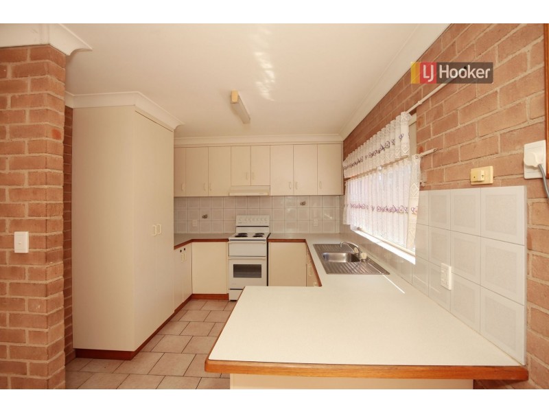 19 O’Connor Street, Tolland NSW 2650