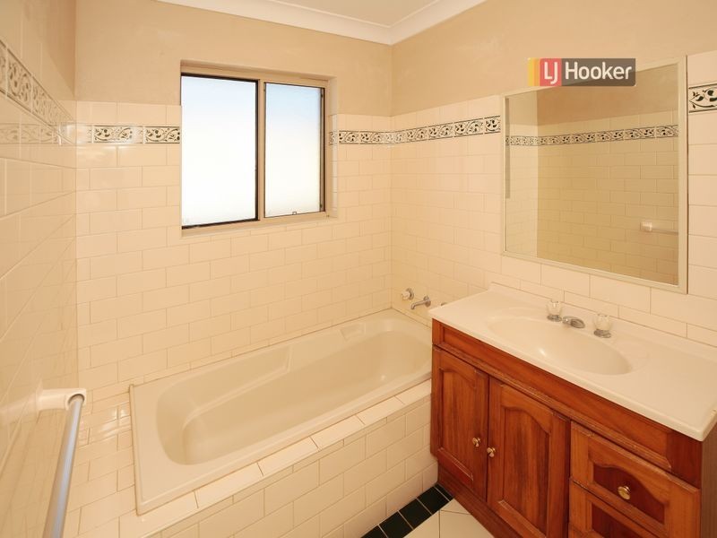 19 O’Connor Street, Tolland NSW 2650