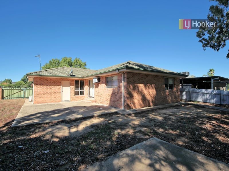 19 O’Connor Street, Tolland NSW 2650