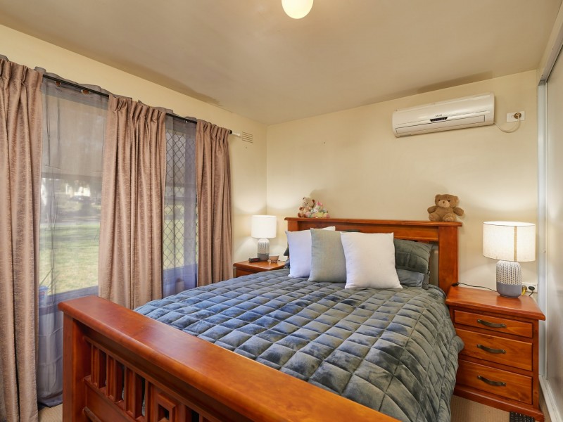 42 Adams Street, Ashmont NSW 2650