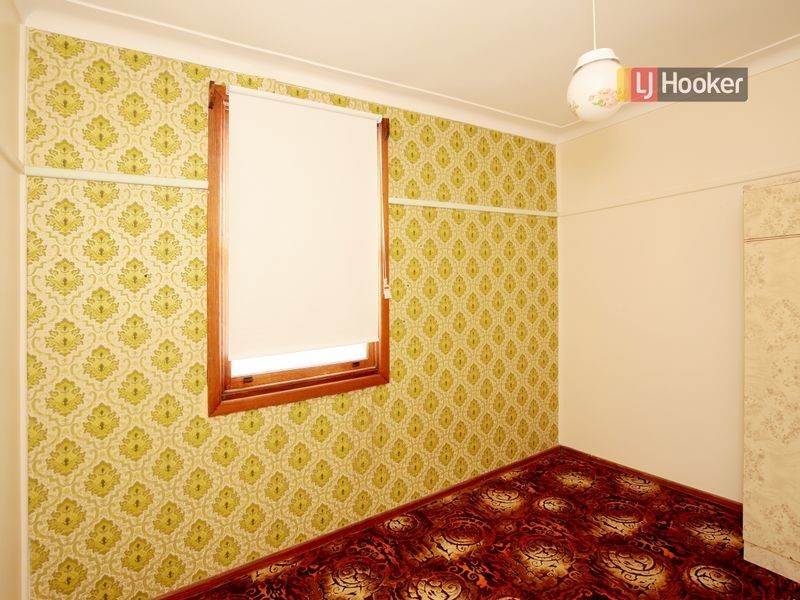 19 Doyle Avenue, Mount Austin NSW 2650