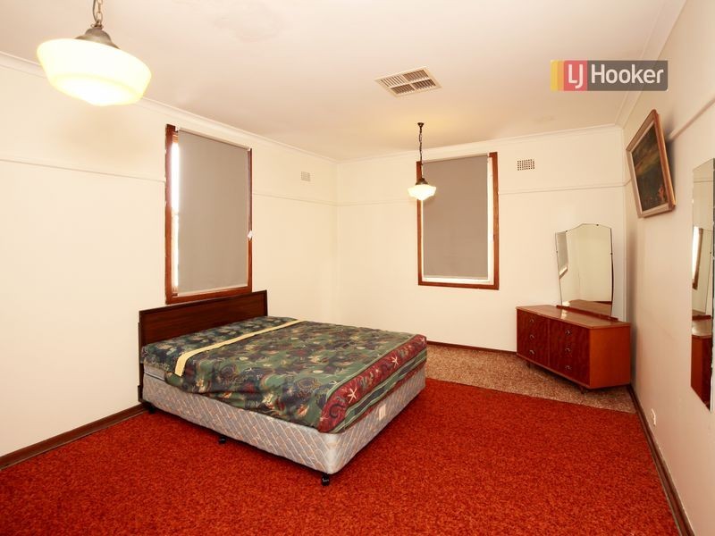 19 Doyle Avenue, Mount Austin NSW 2650