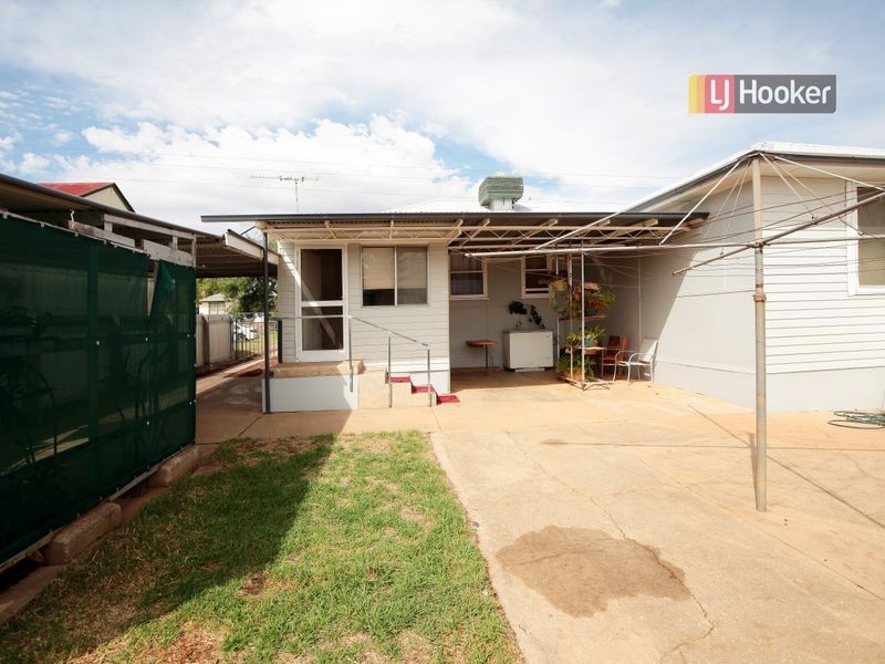 19 Doyle Avenue, Mount Austin NSW 2650