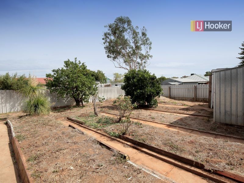 19 Doyle Avenue, Mount Austin NSW 2650