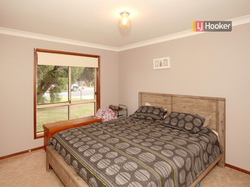 37 Eldershaw Drive, Forest Hill NSW 2651