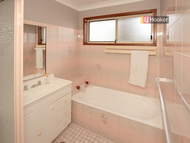 37 Eldershaw Drive, Forest Hill NSW 2651