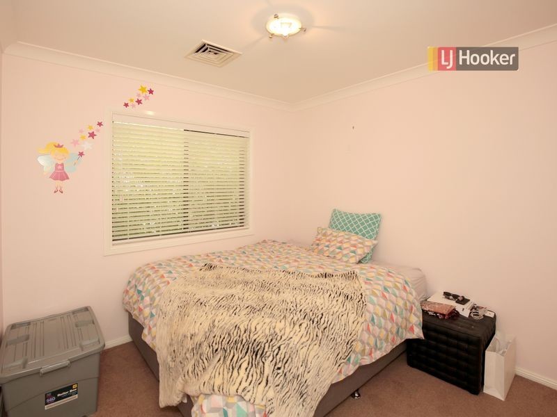 80 Brooklyn Drive, Bourkelands NSW 2650