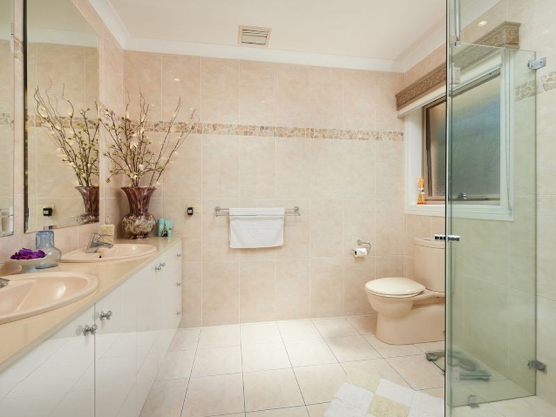 4 Gordon Close, Kooringal NSW 2650