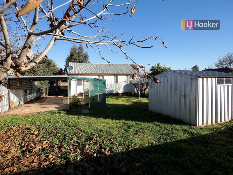 3 Phillip Avenue, Mount Austin NSW 2650