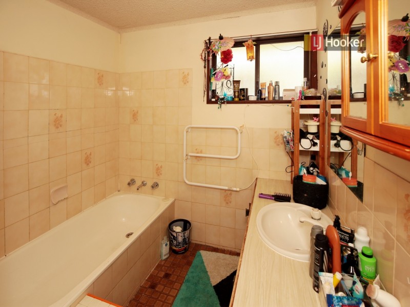 24 Dunn Avenue, Forest Hill NSW 2651