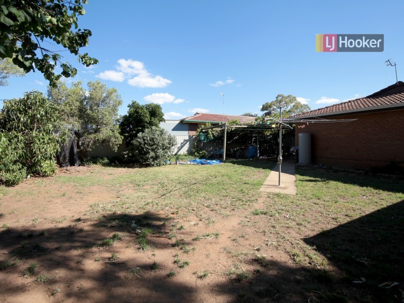 24 Dunn Avenue, Forest Hill NSW 2651