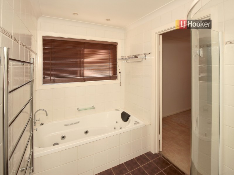 27 O’Connor Street, Tolland NSW 2650