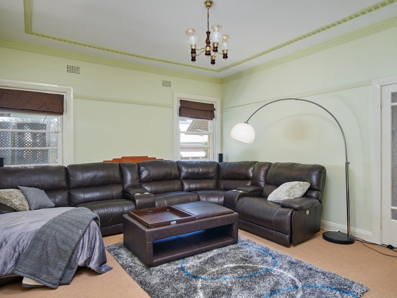 7 Coleman Street, Turvey Park NSW 2650