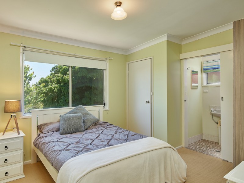 7 Coleman Street, Turvey Park NSW 2650