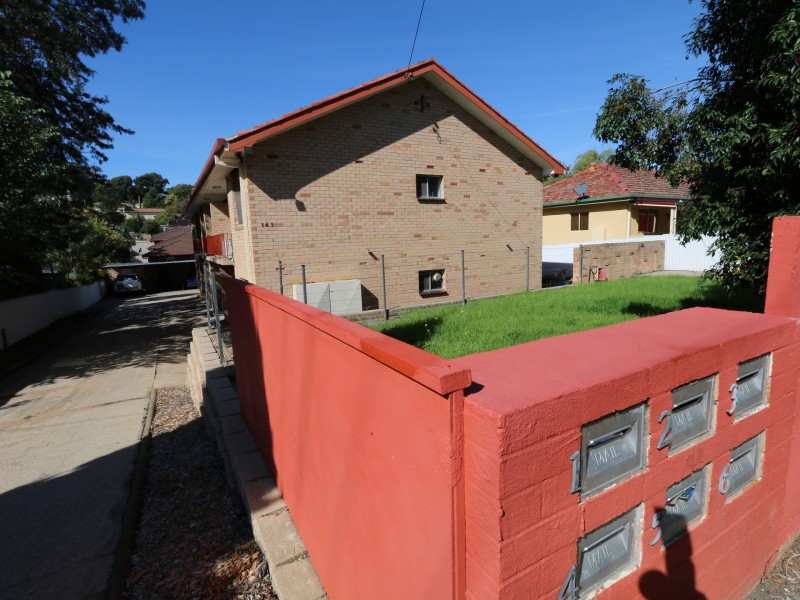 1/143 Lake Albert Road, Kooringal NSW 2650