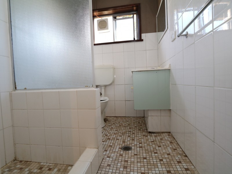 1/143 Lake Albert Road, Kooringal NSW 2650