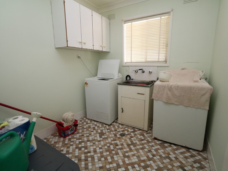 10 Banks Avenue, Kooringal NSW 2650