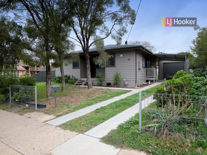 41 Ziegler Avenue, Kooringal NSW 2650