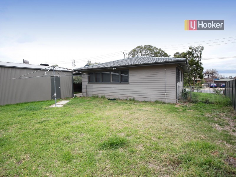 41 Ziegler Avenue, Kooringal NSW 2650