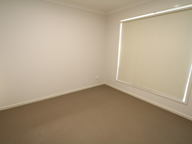 6 Tantoon Circuit, Forest Hill NSW 2651