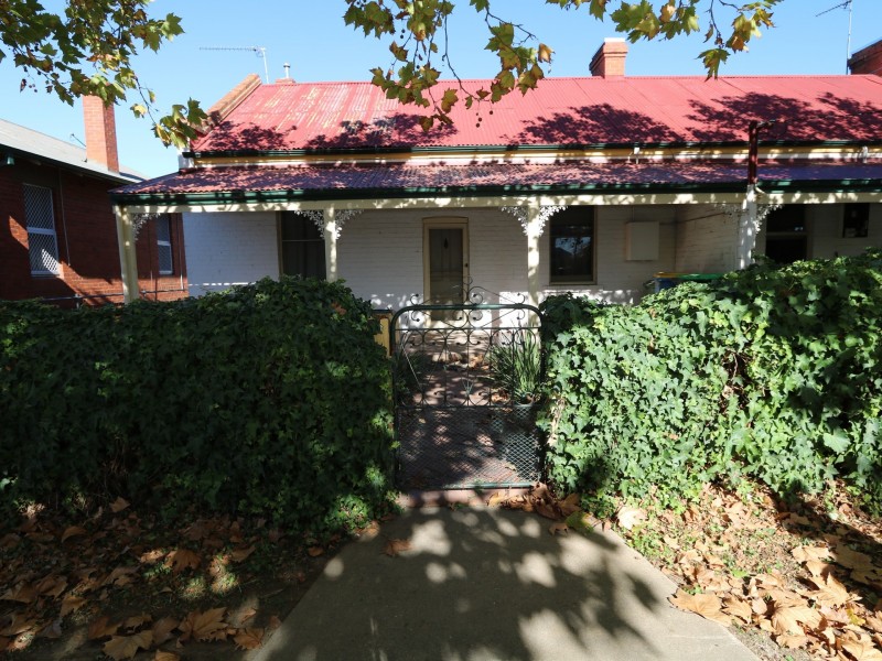 74 Kincaid Street, Wagga Wagga NSW 2650