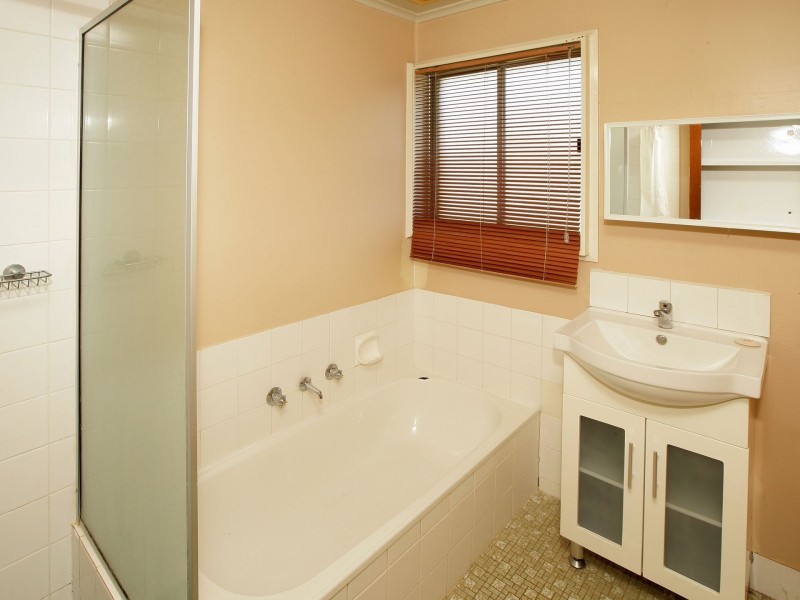 155 Raye Street, Tolland NSW 2650