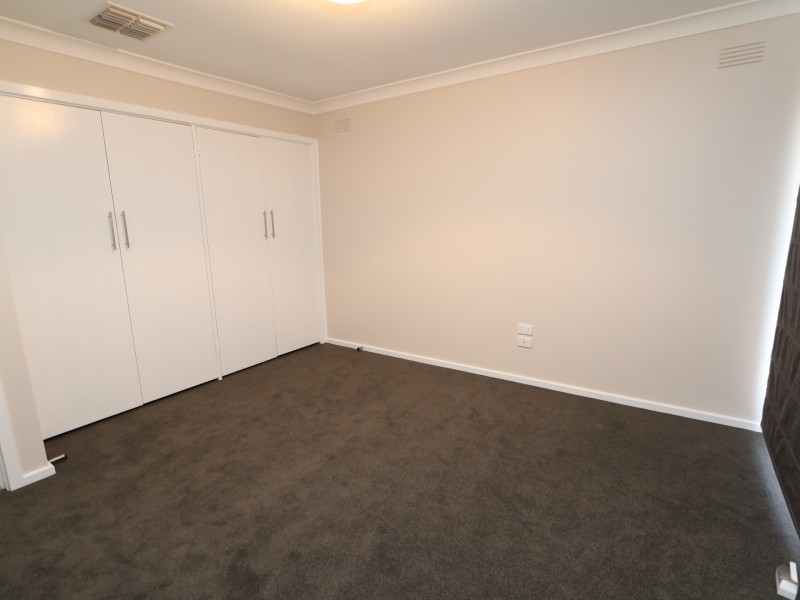 13 Tinga Crescent, Kooringal NSW 2650