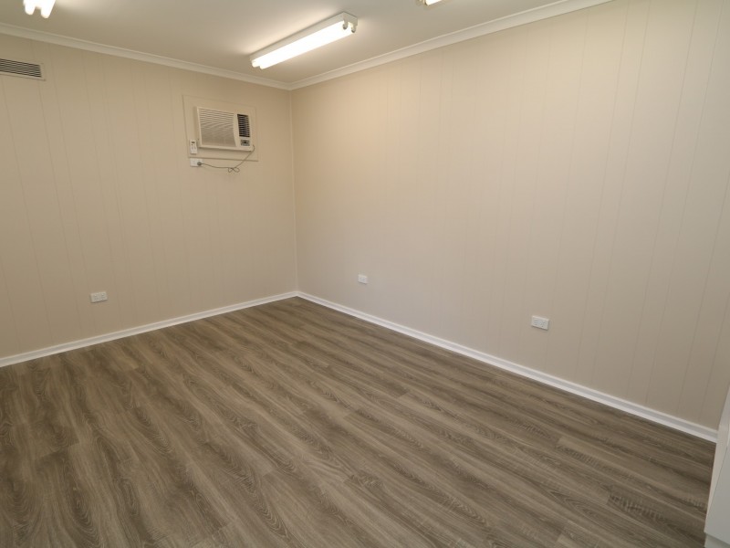 13 Tinga Crescent, Kooringal NSW 2650
