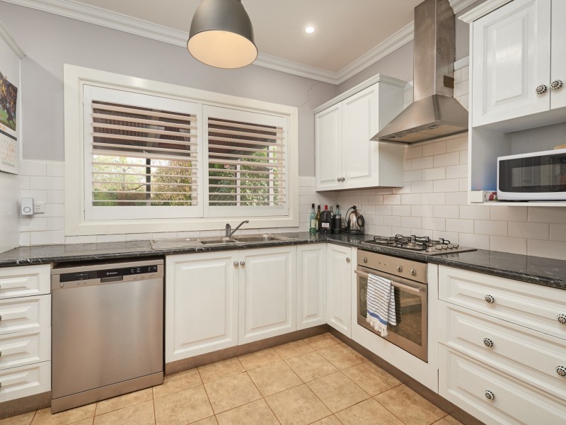 22 Halloran Street, Turvey Park NSW 2650