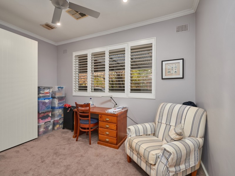 22 Halloran Street, Turvey Park NSW 2650
