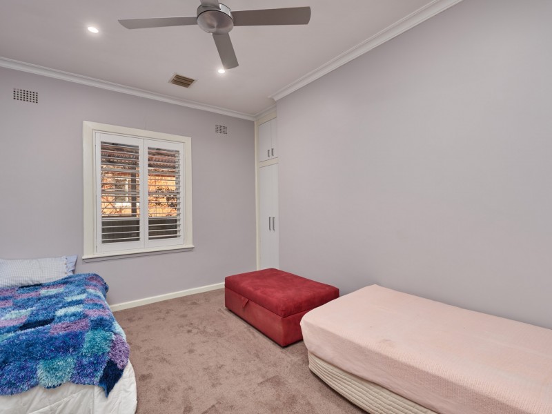 22 Halloran Street, Turvey Park NSW 2650