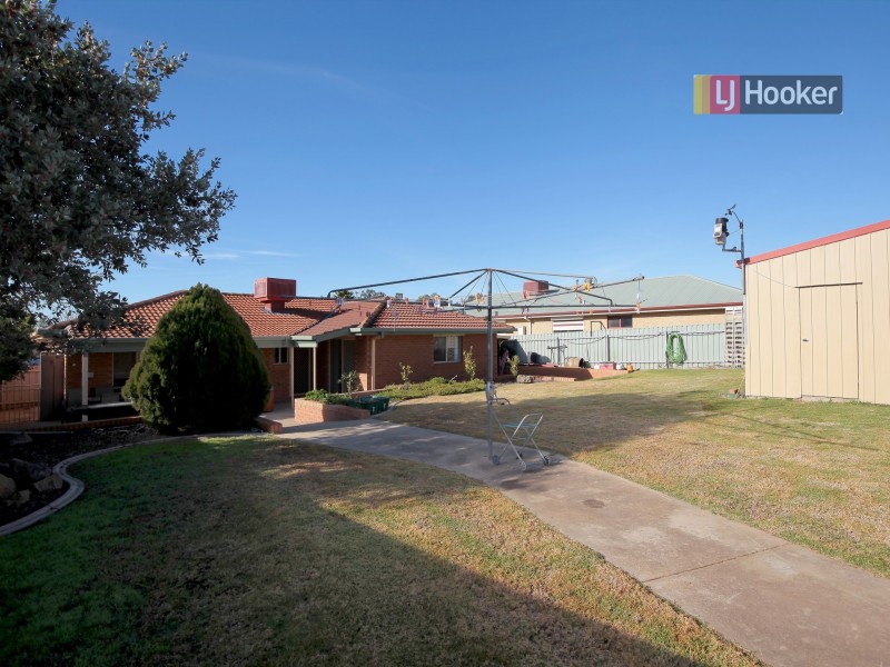 2 Matheson Place, Estella NSW 2650