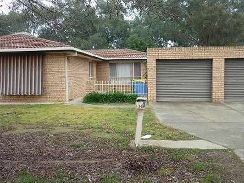 14 Bocquet Street, Lake Albert NSW 2650