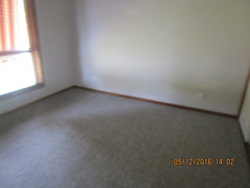 14 Bocquet Street, Lake Albert NSW 2650