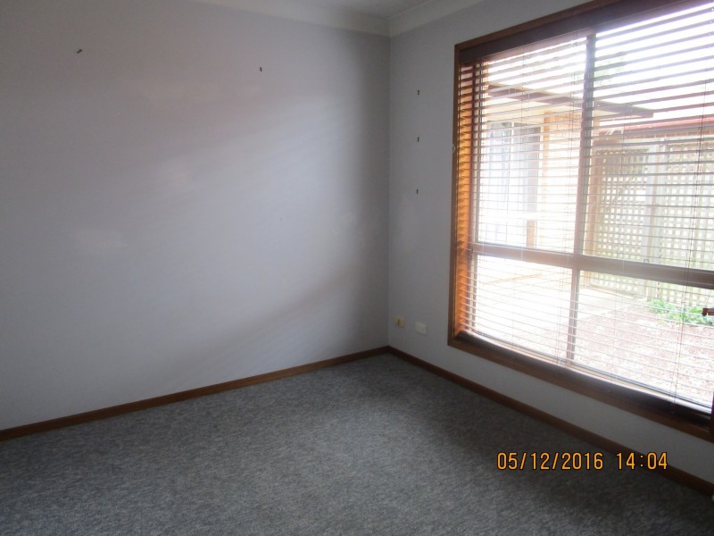 14 Bocquet Street, Lake Albert NSW 2650