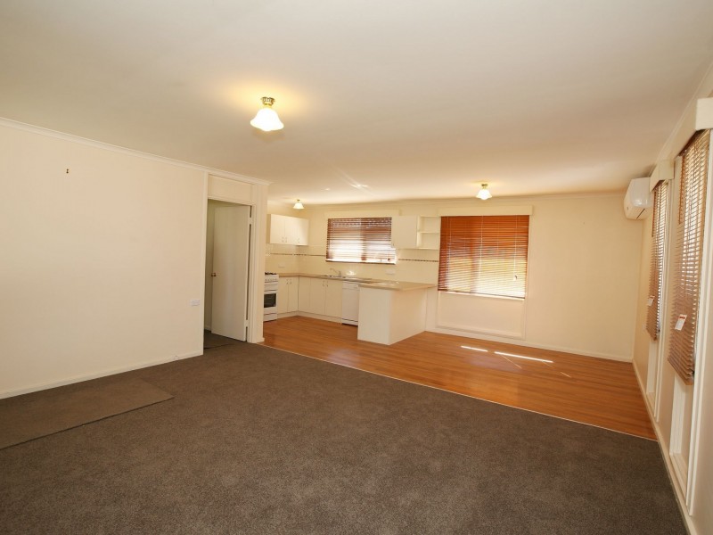 7 Edgehill Place, Tolland NSW 2650