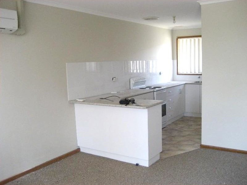 2/71 Brunskill Avenue, Forest Hill NSW 2651