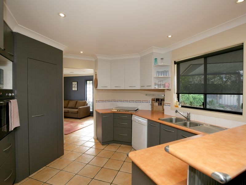 6 Skiff Place, Estella NSW 2650