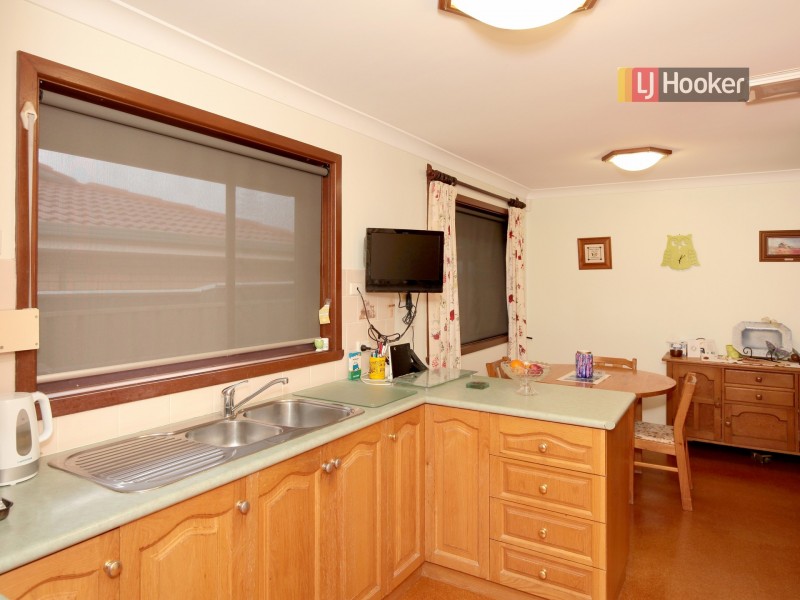 21 Fraser Street, Mount Austin NSW 2650