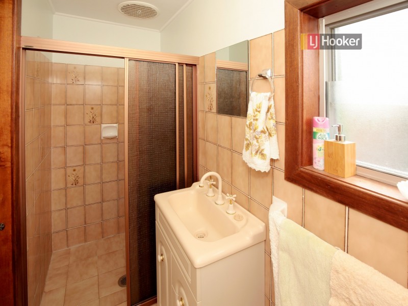 21 Fraser Street, Mount Austin NSW 2650