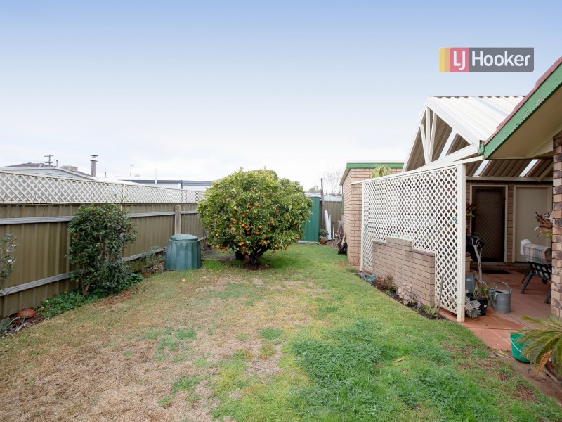 21 Fraser Street, Mount Austin NSW 2650