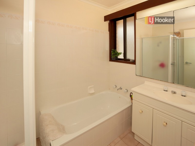25 Cox Avenue, Forest Hill NSW 2651