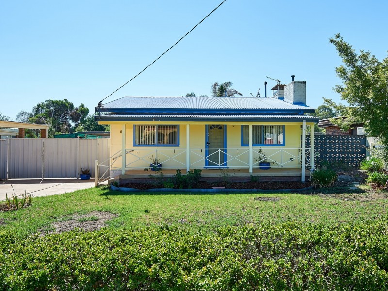 55 Inglis Street, Lake Albert NSW 2650