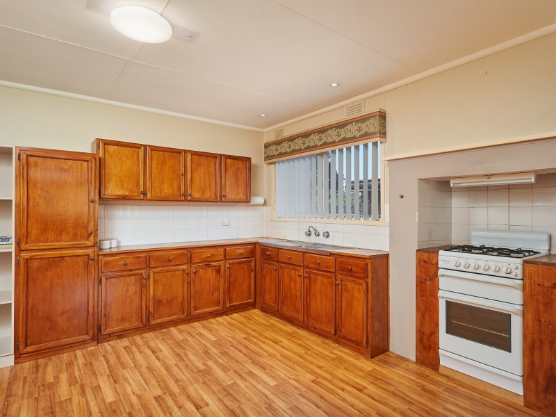 55 Inglis Street, Lake Albert NSW 2650 LJ Hooker Wagga Wagga Sold