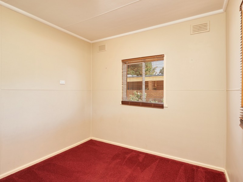 55 Inglis Street, Lake Albert NSW 2650