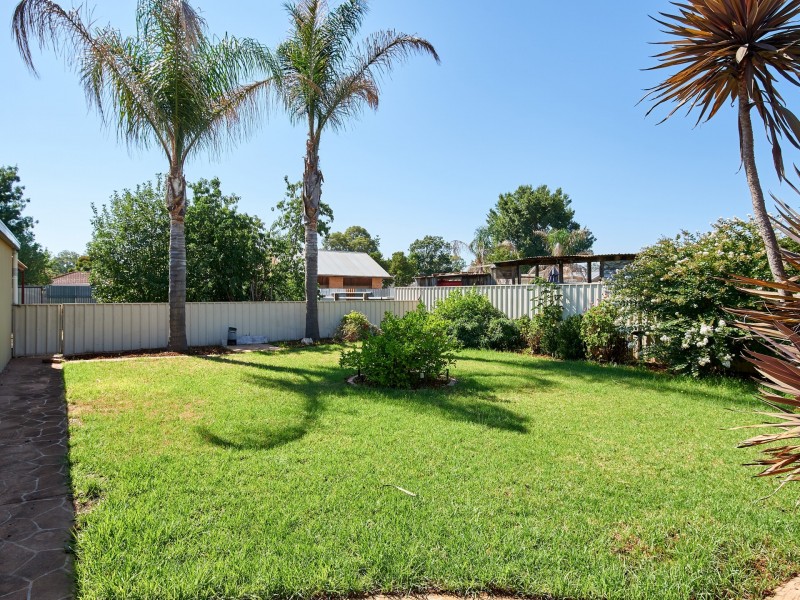 55 Inglis Street, Lake Albert NSW 2650